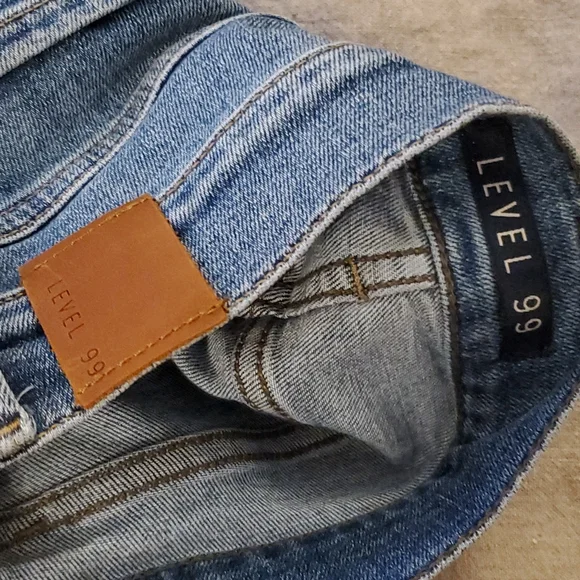 NEW Level 99 Curvy 90's Mom Jeans Size 28 - Picture 6 of 6